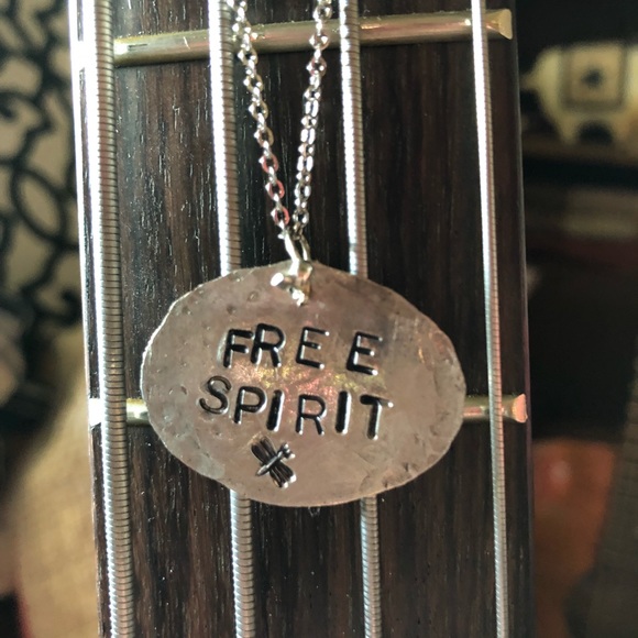 Silver Hammered “FREE SPIRIT” Necklace. 23” Chain - Picture 4 of 4